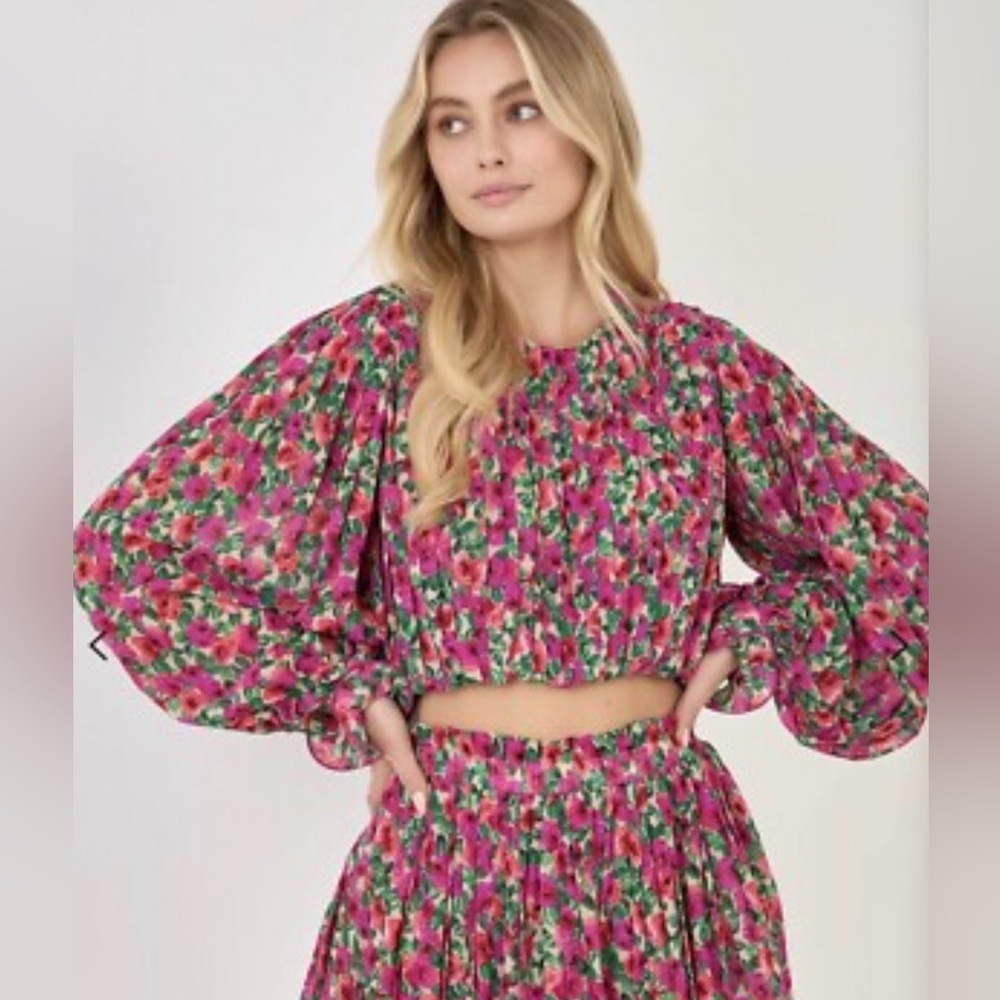 Endless Rose Floral Pleated Bubble Top